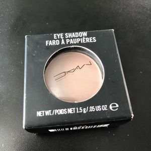 Mac eyeshadow new in box